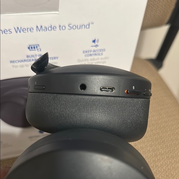 PlayStation Pulse 3D Wireless Headset - Picture 5 of 16